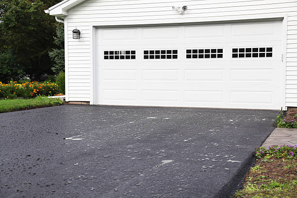 Best Custom Trim and Detailing for Siding  in Suwanee, GA